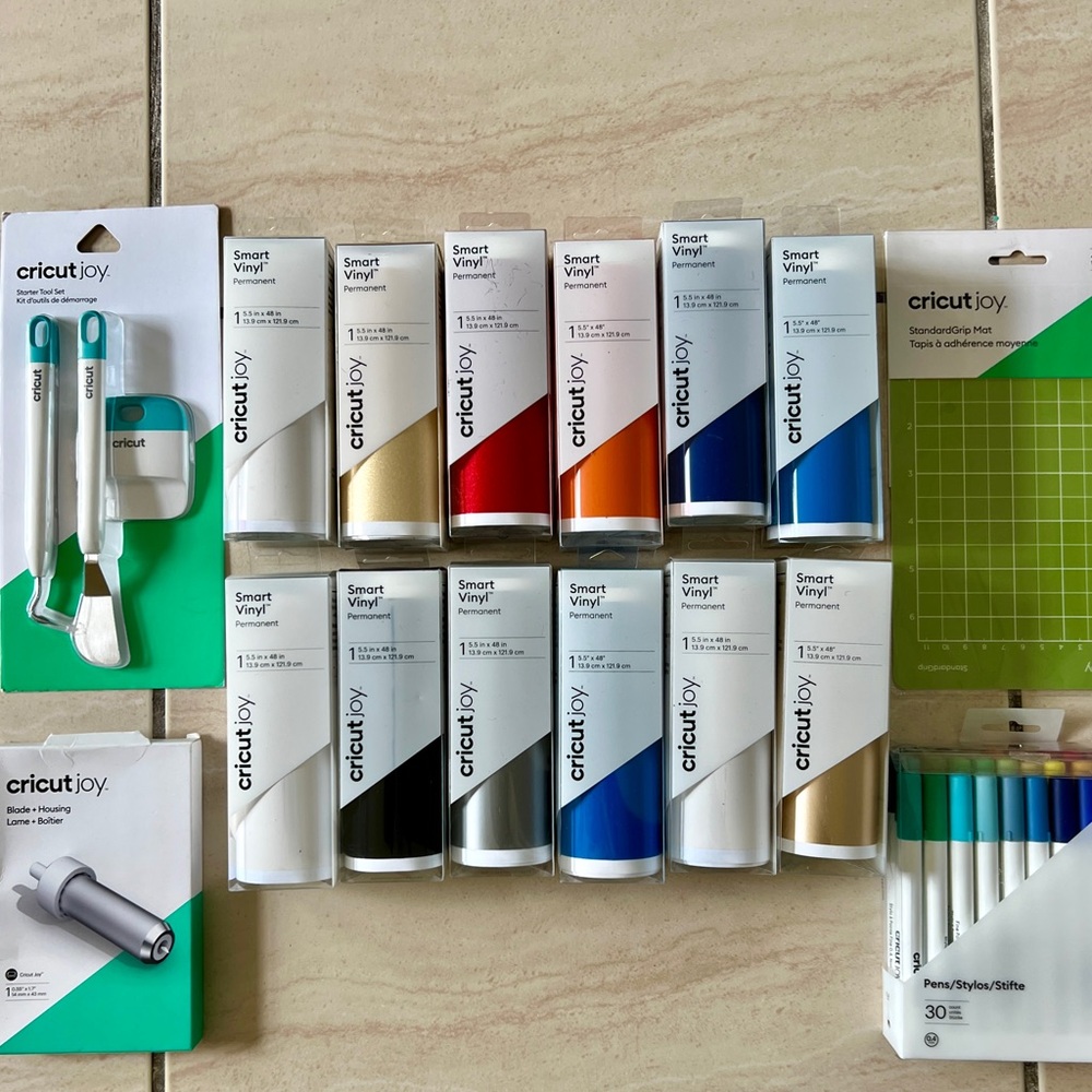 Cricut Joy Smart Vinyl Bundle - Picture 1 of 4